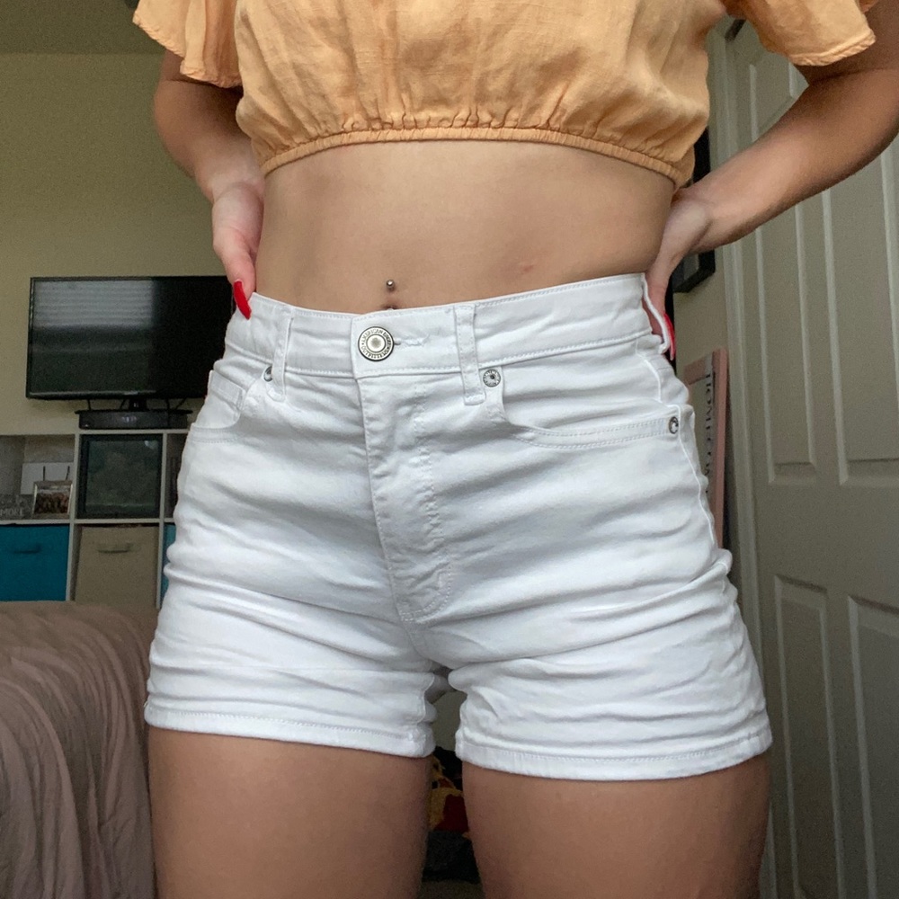 American Eagle super hi rise shortie white size 6